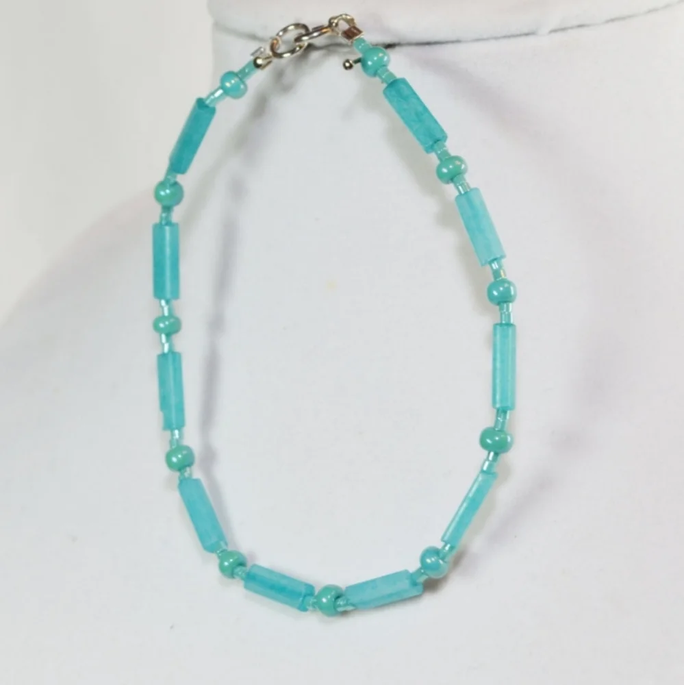 Beautiful Handmade Sea Blue Beaded Bracelet - Picture 4 of 5